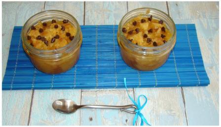 CRUMBLE AUX POIRES ET PÉPITES DE CHOCOLAT