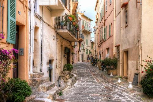 Tourrettes sur Loup (Alpes-Maritimes)