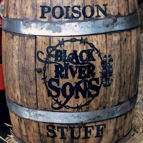 BLACK RIVER SONS - Les détails du premier album Poison Stuff ; "Charcoal's Blues" Clip