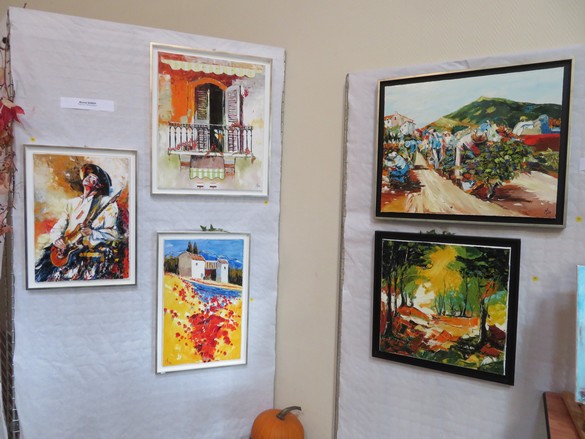 Au Salon d'Automne de Chamesson en 2024, 35 peintres ont présenté 165 tableaux, tous plus beaux les uns que les autres !
