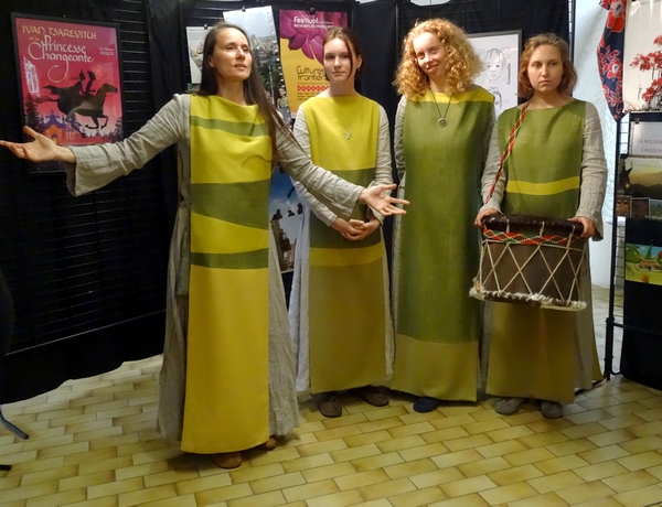 Le beau vernissage du Festival "Cultures sans frontières" de l'Association Châtillon-Scènes...