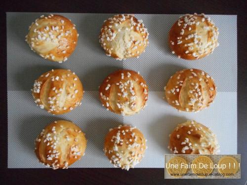 Pains au lait ronds et moelleux