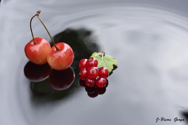 "Variations sur la cerise", de très belles photos de Jean-Pierre Gurga, souvenirs d'un début d'été généreux....