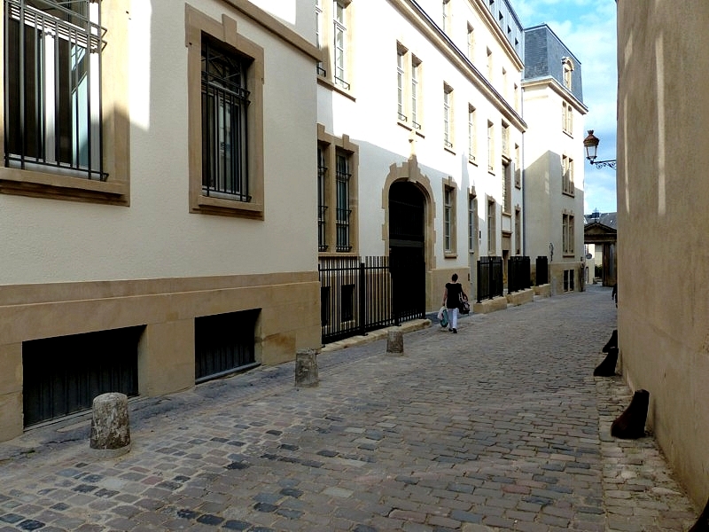 Metz / Les Résidences Morlanne dans l'ancienne Maternité Sainte-Croix...