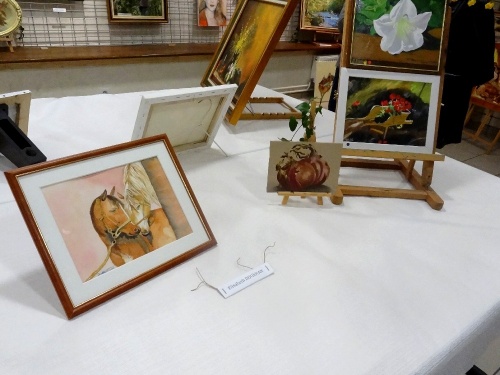 L'exposition des peintres de l'atelier peinture à l'huile de Sainte Colombe sur Seine...