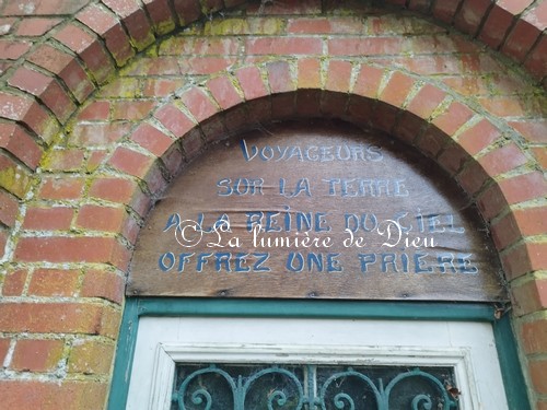 Godewaersvelde, la chapelle de la Reine du Ciel