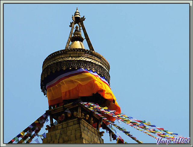 Blog de images-du-pays-des-ours : Images du Pays des Ours (et d'ailleurs ...), Il est si beau qu'avant notre départ un retour au stupa de Bodhnath s'impose - Katmandou - Népal