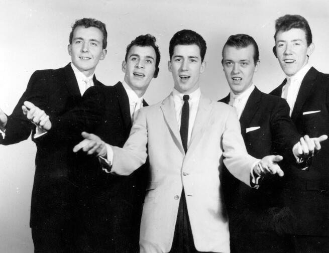 The Glens (1) aka The Starlights (1)