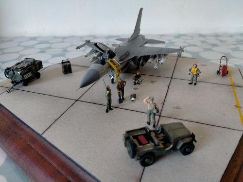 Un F16 de l'Escadrille fantôme