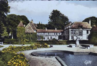 LES REMPARTS DE BOUTEMONT (Calvados)