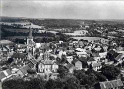 LES REMPARTS DE MOULINS-LA-MARCHE (Orne)