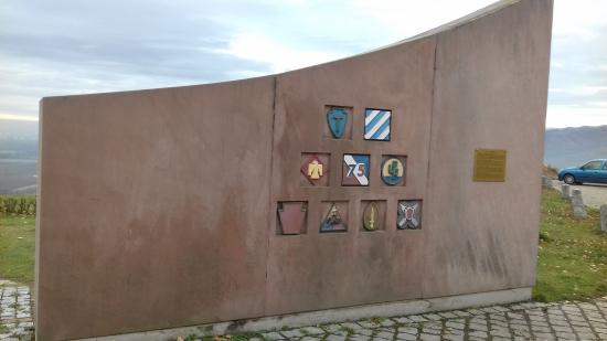 * Commémoration à Strasbourg avec dépôt de gerbes devant le char Zimmer et la plaque du Père Houchet