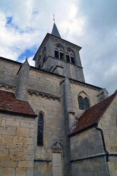 Balade à Flavigny-sur-Ozerain avec Louis