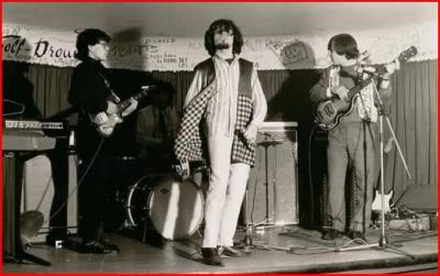 LE POING (1967-1985)