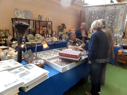 Le salon des antiquaires 2012, organisé par le Lions Club de Châtillon sur Seine..