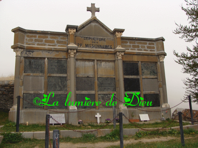La Salette : le cimetière et la chapelle