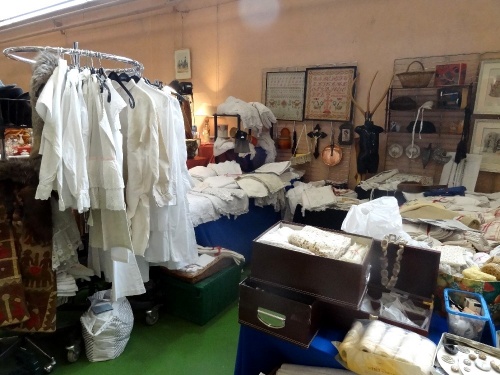 Le salon des antiquaires 2012, organisé par le Lions Club de Châtillon sur Seine..