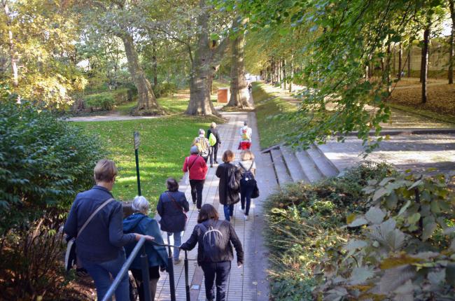 ☻ Visite guidée du village de Bercy avec Générations13