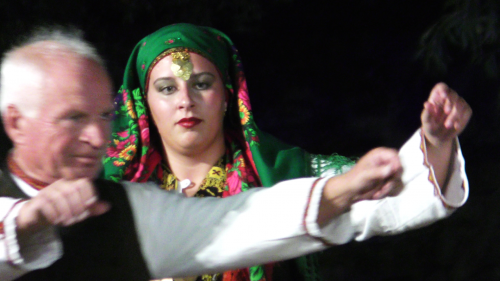 Le balcon posé sur la mer (41-2) à Χίος. Le balcon dansant 7. Θράκη, Μακεδονία, Eύβοια