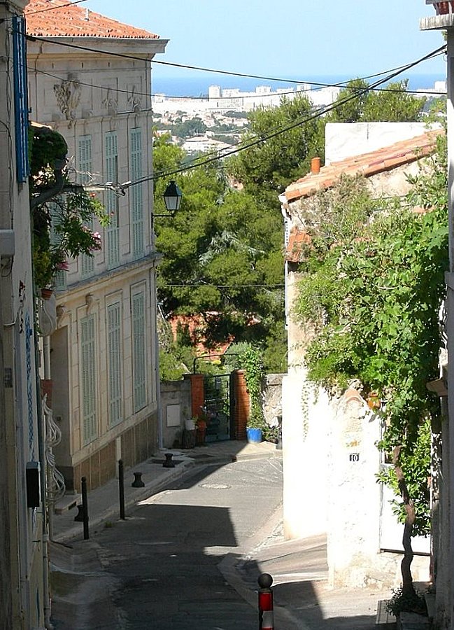 Maisons et ruelles d'Allauch (2)