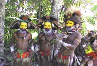 LES HOMMES PERRUQUES