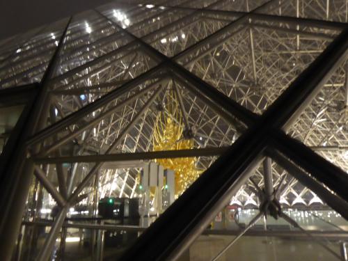 L'extérieur du Louvre