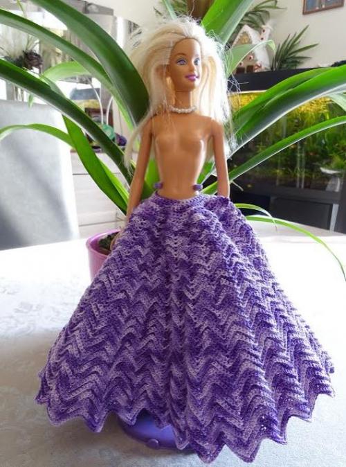 Vos avancées pour le CALde la robe Barbie "Jade" (3)