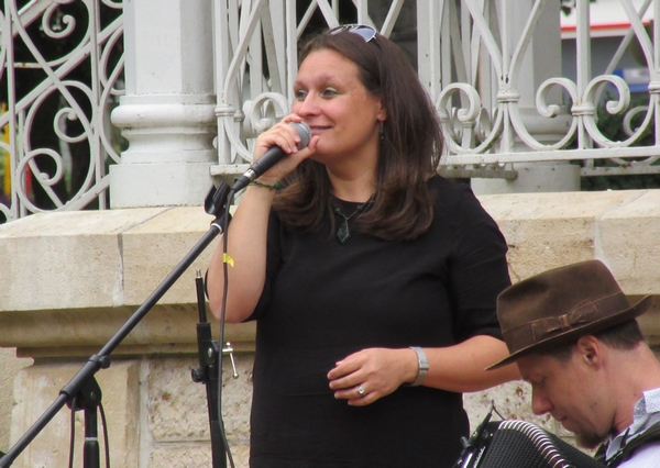 Latches trio en concert au kiosque du jardin de la Mairie de Châtillon sur Seine...