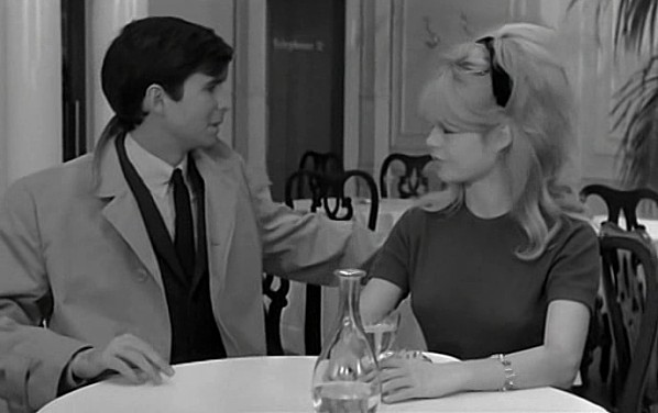 BRIGITTE BARDOT - UNE RAVISSANTE IDIOTE  - 1964