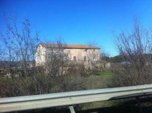 Mas de Paris plein de déchets - Puyloubier