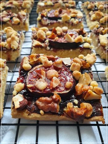 CARRÉS FIGUES,MÛRES,AMANDES,NOIX AU THERMOMIX