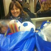 Les courses à ikea pour les petits élèves du Rwanda, des ballons, des crayons, des bouliers compteurs, des capes de pluie, tout ça retour en bus et en métro avec tous mes sacs je prenais de la place pour deux! s ils savaient c était le Noel pour deux cents bambinos mais je crois que les gens trouvaient ça rigolo ! Mais pour la forme j avais pris un bon gâteau et du poisson! Voilà! Pub ;)