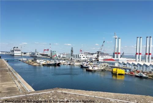 ST-NAZAIRE, le paquebot