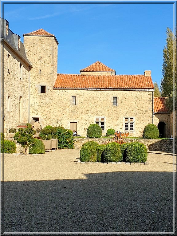 973 - 3) Périple en Pays de Gâtine dans les Deux-Sèvres (79)