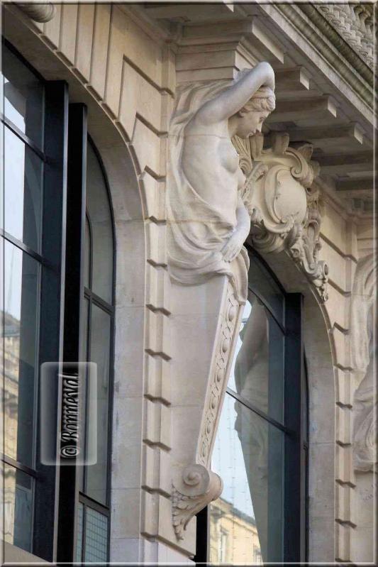 Bordeaux cours de l'Intendance cariatides Hôtel Pichon