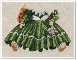 poupée en robe verte 7