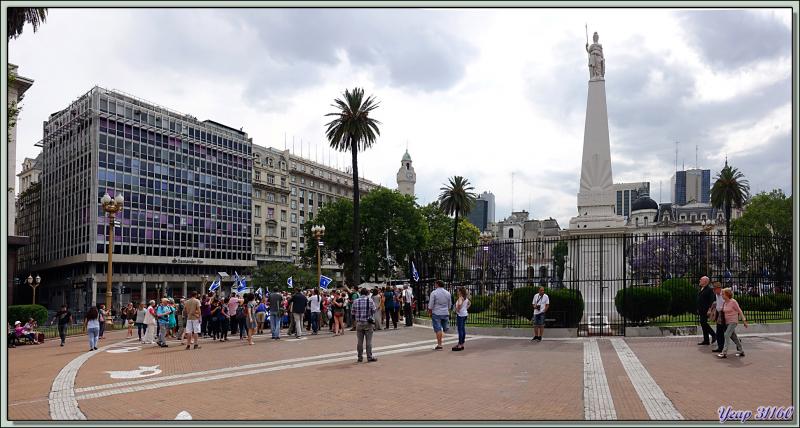 La Pirámide de Mayo - Plaza de Mayo - Buenos Aires - Argentine
