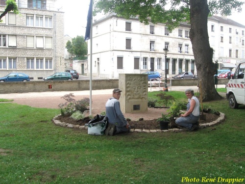 Au jardin de la Mairie