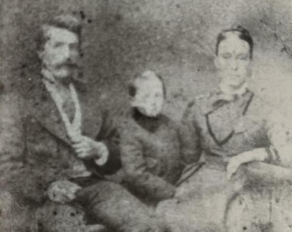 Photo de Père et Mère & le fils à Praga (Archives Temple de Retinne)