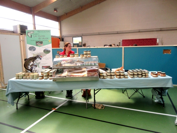 Le salon "Arts et saveurs", organisé par le Lions Club de Châtillon sur Seine, a eu un immense succès salle Luc Schréder...