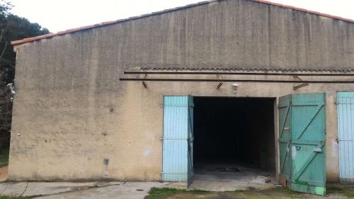 Squatte des Milles : Prochaine livraison d'un concessionnaire de bolides