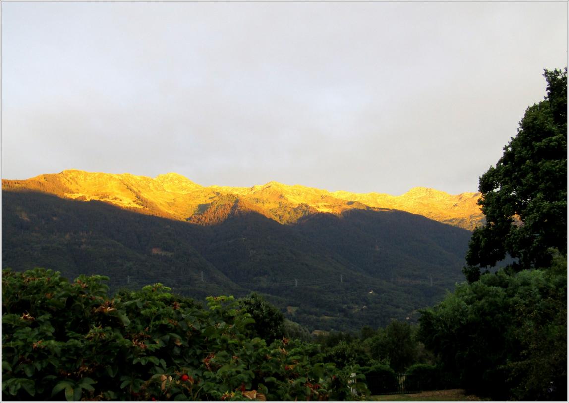 CHEZ NOUS AUSSI IL Y A DU BEAU A VOIR 