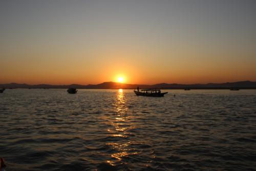 Coucher de soleil sur l'Irrawady
