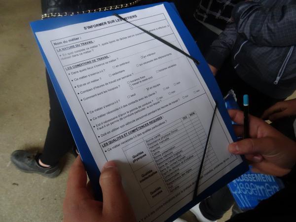 La menuiserie Gresset visitée par des élèves lors de la semaine de la mixité des emplois en Haute Côte d'Or