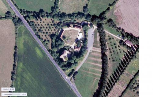LES REMPARTS DE CREVECOEUR-EN-AUGE (Calvados)