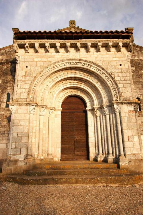 l'Eglise de Saint Michel de Lescure 81