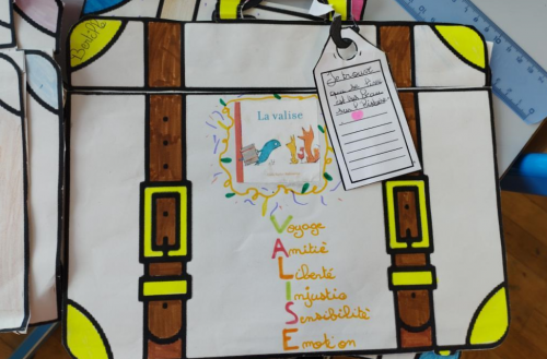 La Valise : Book Report
