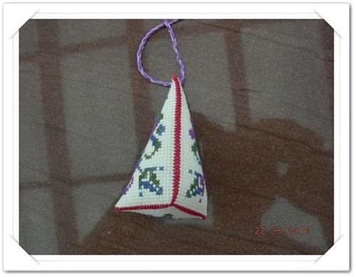Biscornu N° 245