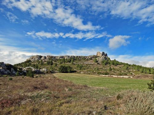 Le Château de Salveterra (400 m) depuis Opoul (côte 207 sur le D.9)