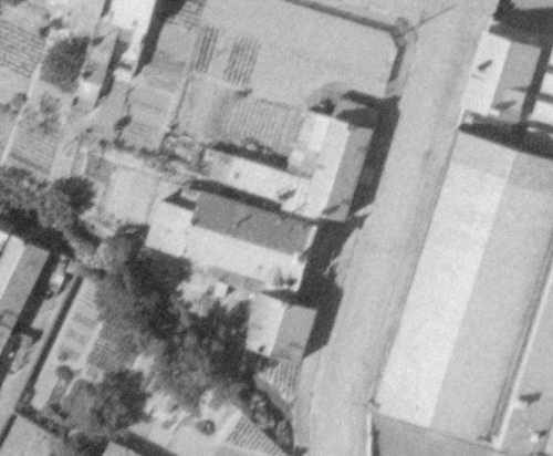 Caudry, rue de Denain en 1947, avec le temple (remonterletemps.ign.fr)